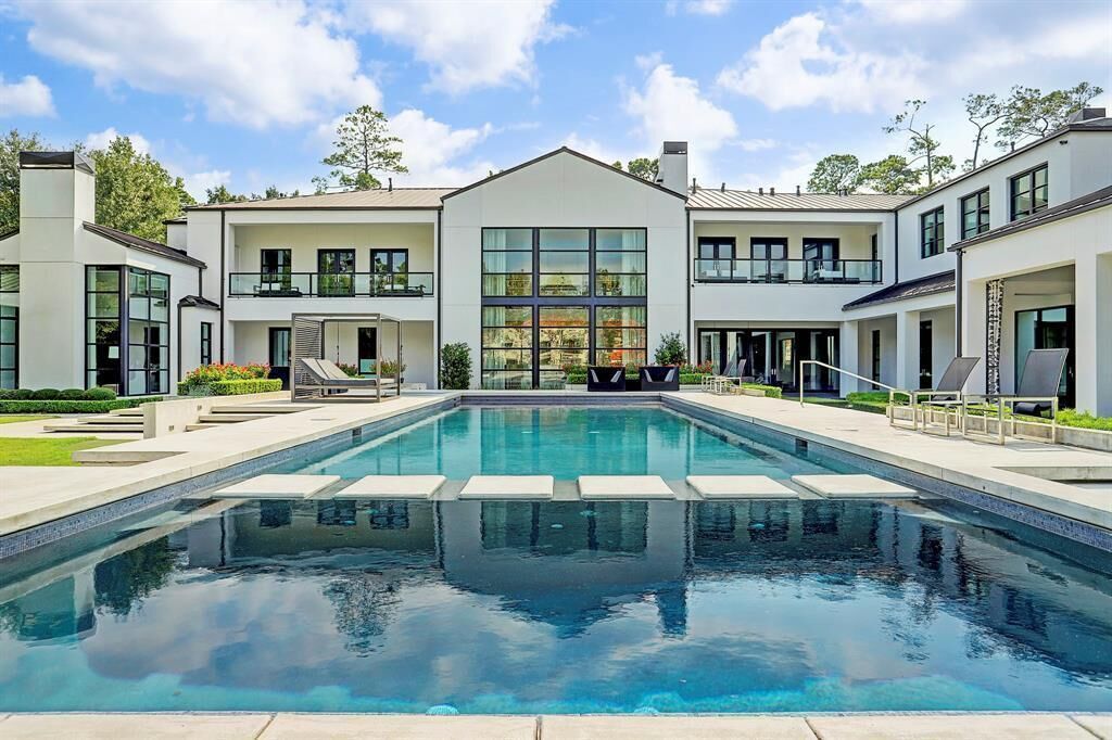 #8. 9030 Sandringham Dr, Houston